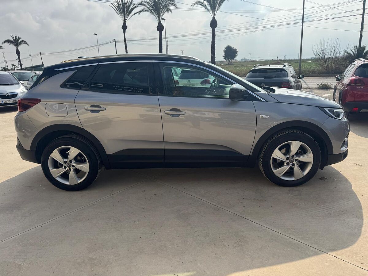 OPEL GRANDLAND X 1.2 E-THP AUTO SPANISH LHD IN SPAIN 67000 MILES FSH SUPERB 2019